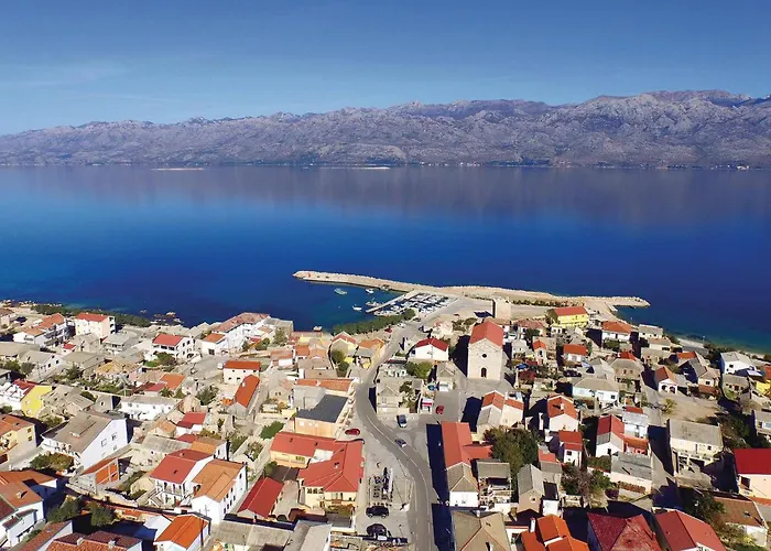 Apartment Stunning In With Wifi Razanac