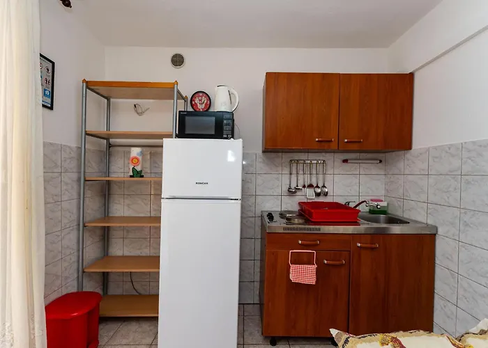 Apartamento Stunning In With Wifi Ražanac