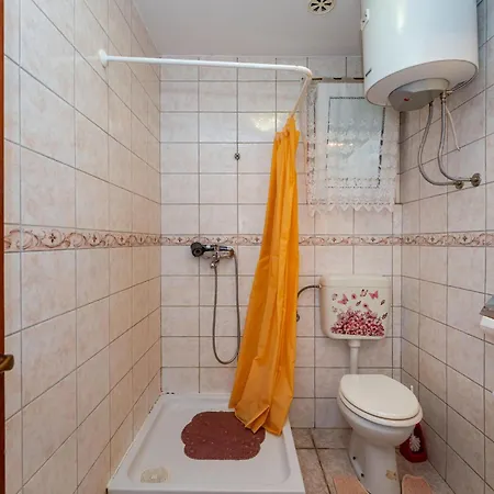 1 Bedroom Cozy In